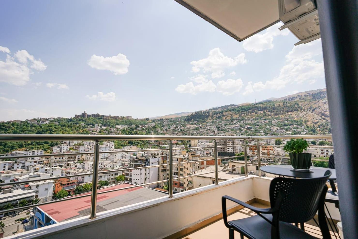 View City Apartments Gjirokastër Exteriér fotografie